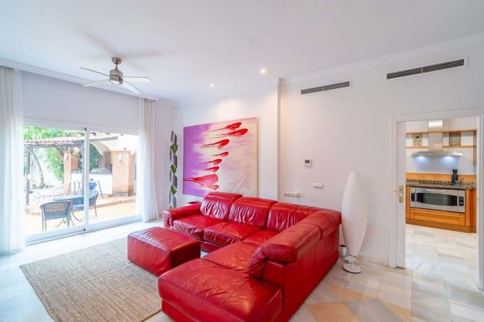 Image No.21-3 Bed Villa for sale