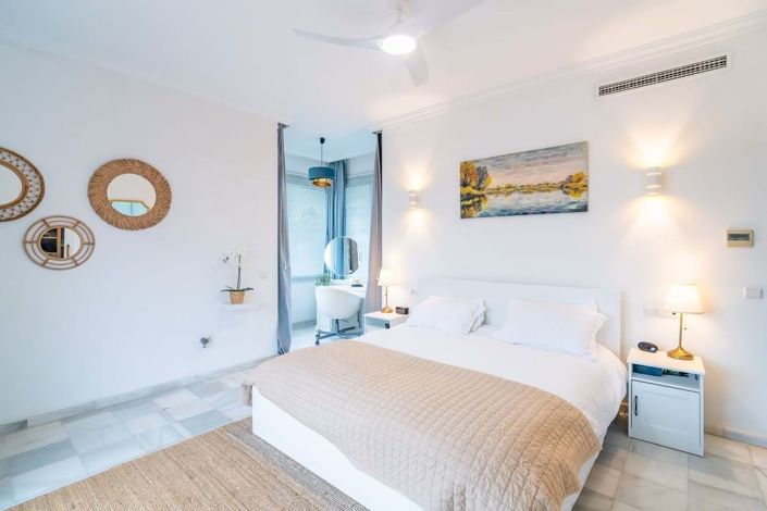Image No.5-3 Bed Villa for sale