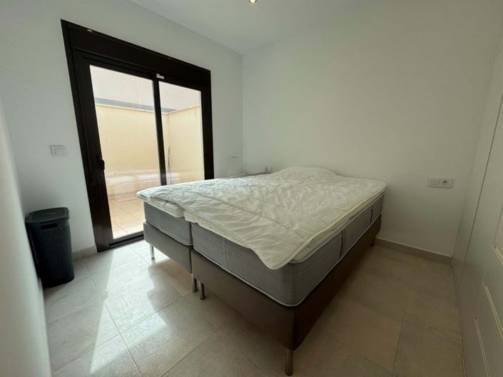 Image No.9-3 Bed Townhouse for sale