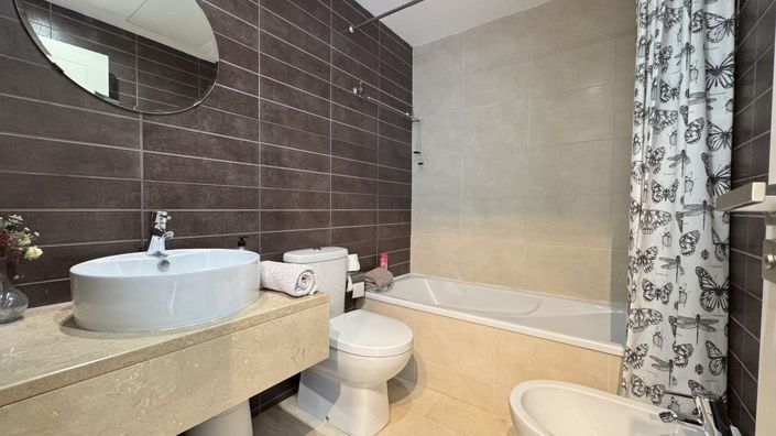 Image No.21-2 Bed Apartment for sale