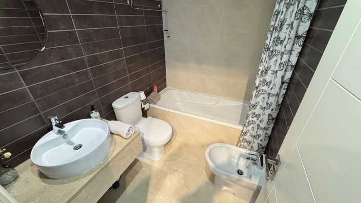 Image No.22-2 Bed Apartment for sale