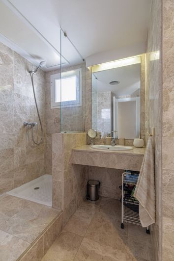 Image No.11-3 Bed Apartment for sale