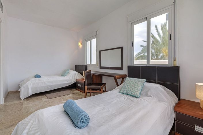 Image No.16-3 Bed Apartment for sale