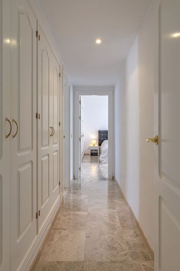 Image No.8-3 Bed Apartment for sale