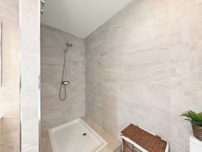 Image No.21-3 Bed Semi-Detached for sale