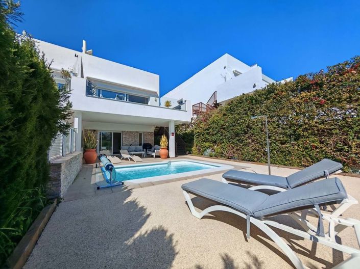 Image No.31-3 Bed Semi-Detached for sale