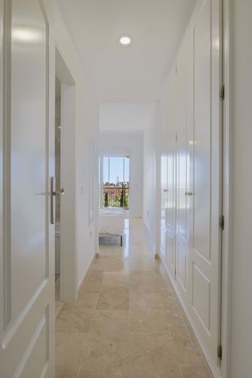 Image No.18-2 Bed Apartment for sale