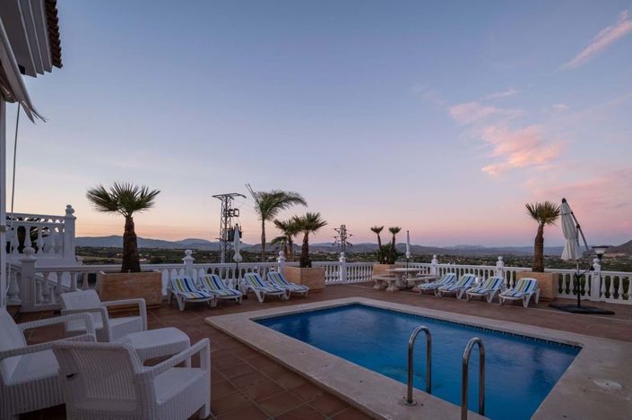 Image No.15-5 Bed Villa for sale