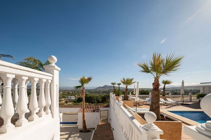 Image No.39-5 Bed Villa for sale