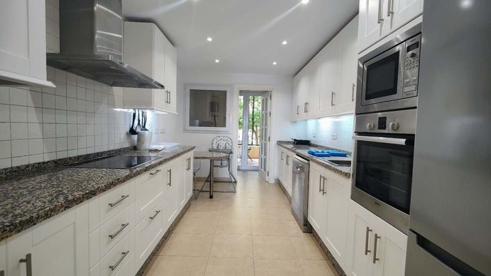 Image No.18-3 Bed Apartment for sale