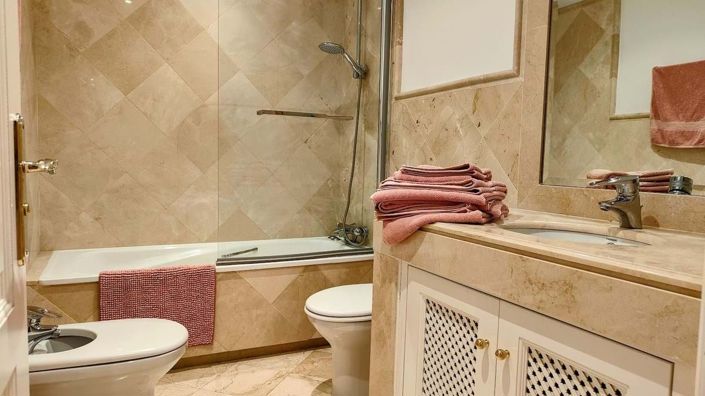 Image No.30-3 Bed Apartment for sale