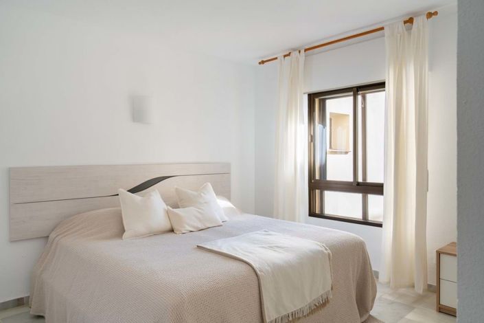 Image No.12-2 Bed Apartment for sale