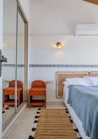 Image No.18-2 Bed Semi-Detached for sale