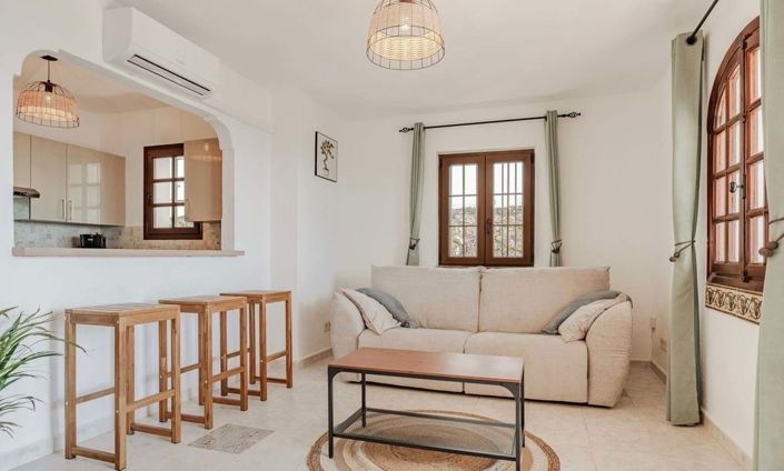 Image No.5-2 Bed Semi-Detached for sale