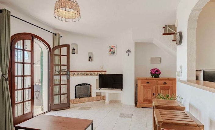 Image No.7-2 Bed Semi-Detached for sale
