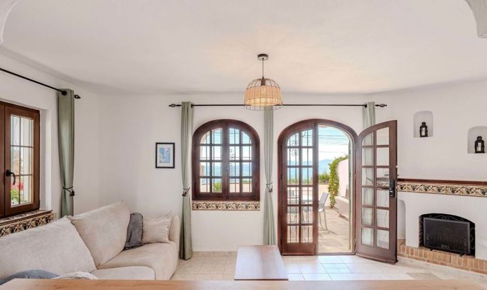 Image No.9-2 Bed Semi-Detached for sale