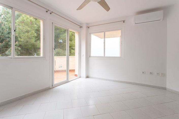 Image No.10-2 Bed Apartment for sale