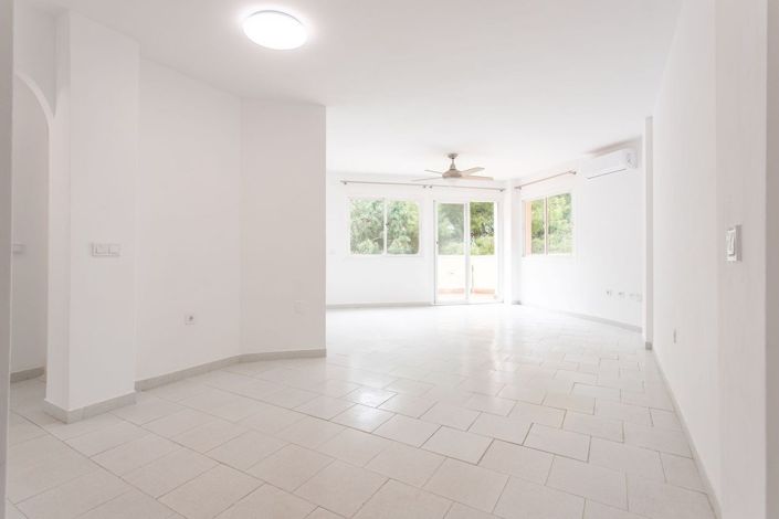 Image No.18-2 Bed Apartment for sale