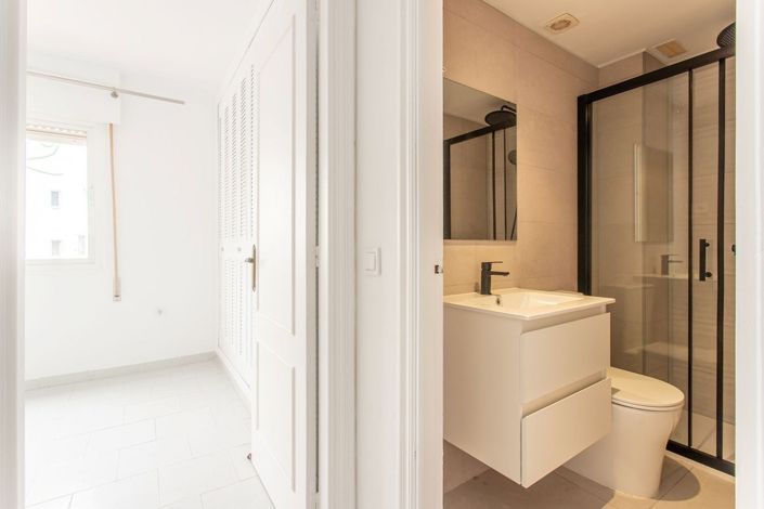 Image No.28-2 Bed Apartment for sale