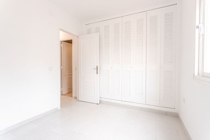 Image No.34-2 Bed Apartment for sale