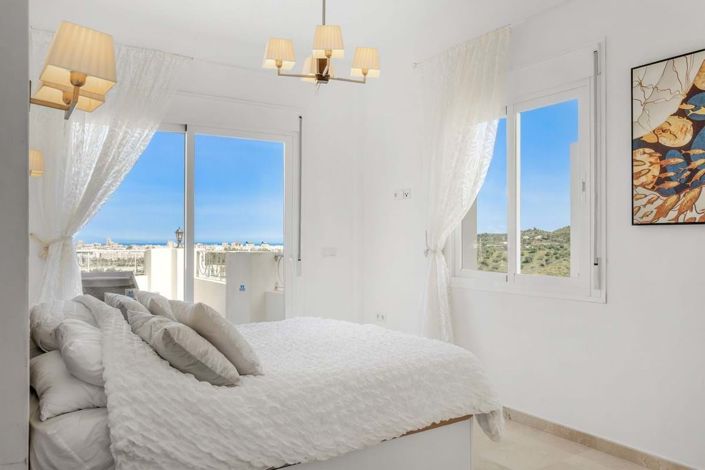 Image No.25-5 Bed Villa for sale