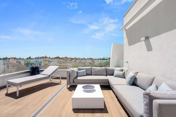 Image No.23-3 Bed Penthouse for sale
