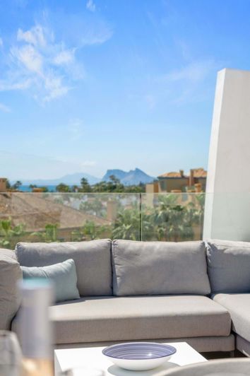 Image No.26-3 Bed Penthouse for sale