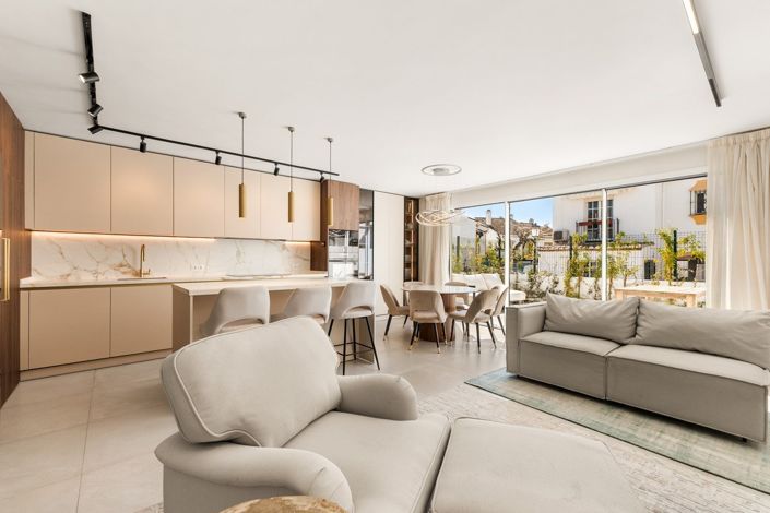 Image No.3-4 Bed Townhouse for sale