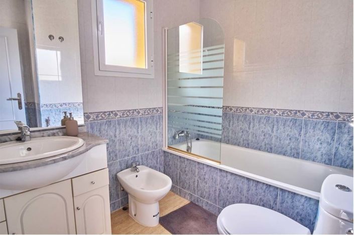 Image No.24-3 Bed Villa for sale