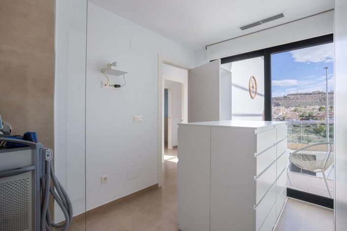 Image No.17-3 Bed Villa for sale
