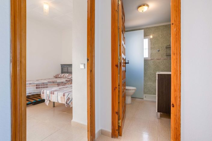 Image No.18-3 Bed Villa for sale