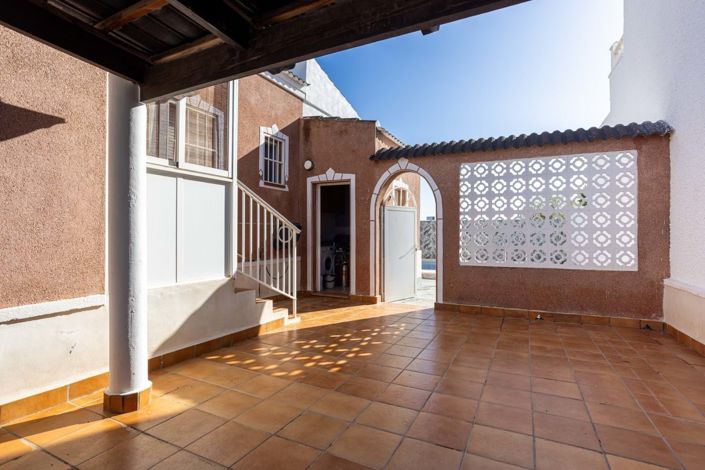 Image No.28-3 Bed Villa for sale