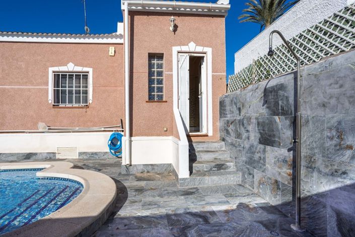 Image No.40-3 Bed Villa for sale