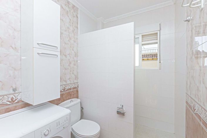 Image No.25-3 Bed Apartment for sale