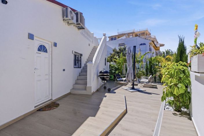 Image No.2-2 Bed Townhouse for sale