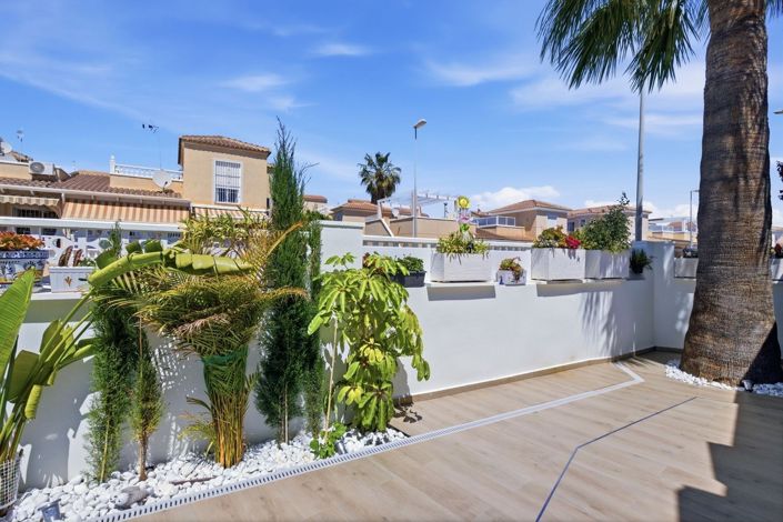 Image No.4-2 Bed Townhouse for sale