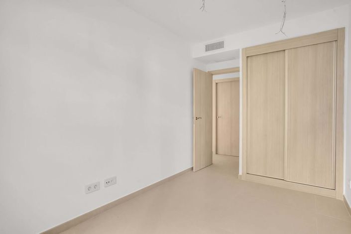 Image No.10-2 Bed Apartment for sale