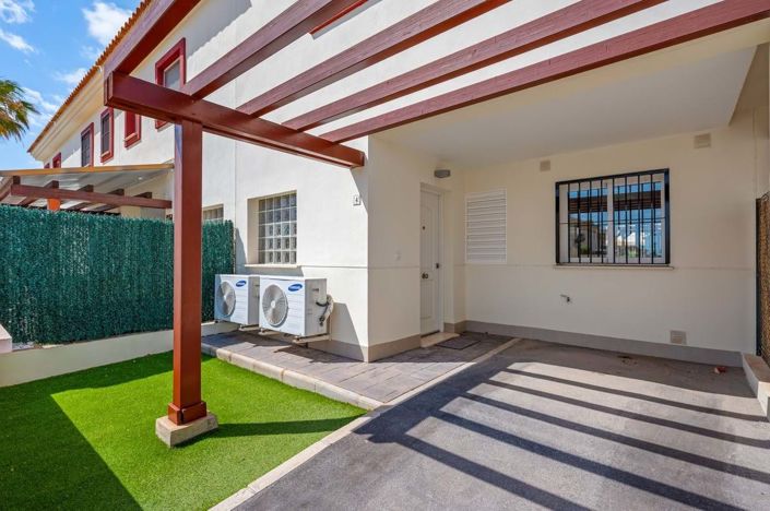 Image No.27-3 Bed Townhouse for sale
