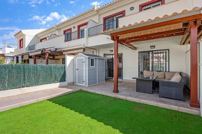 Image No.4-3 Bed Townhouse for sale