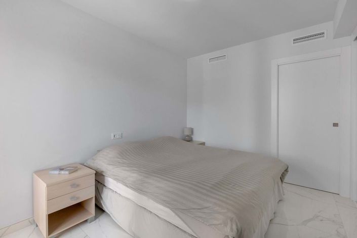 Image No.20-2 Bed Apartment for sale