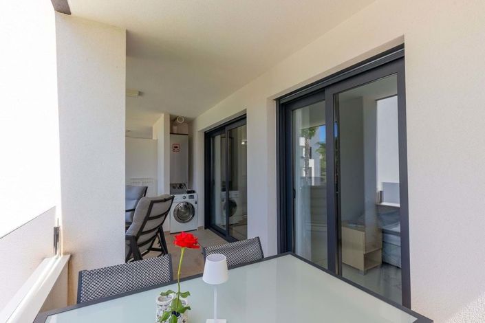 Image No.25-2 Bed Apartment for sale