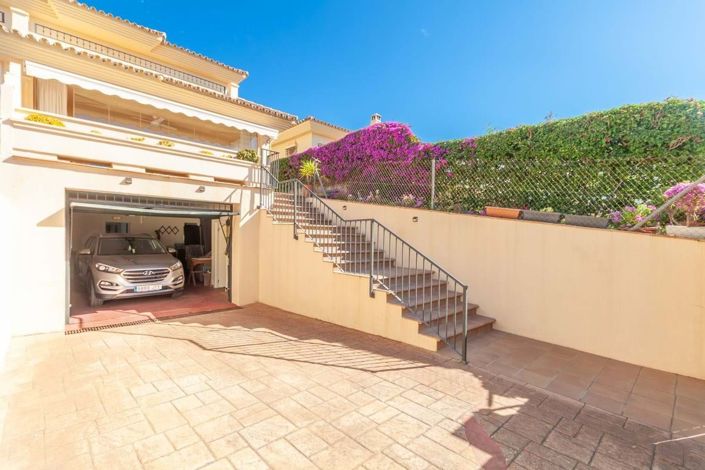 Image No.18-4 Bed Semi-Detached for sale