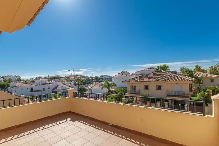 Image No.3-4 Bed Semi-Detached for sale