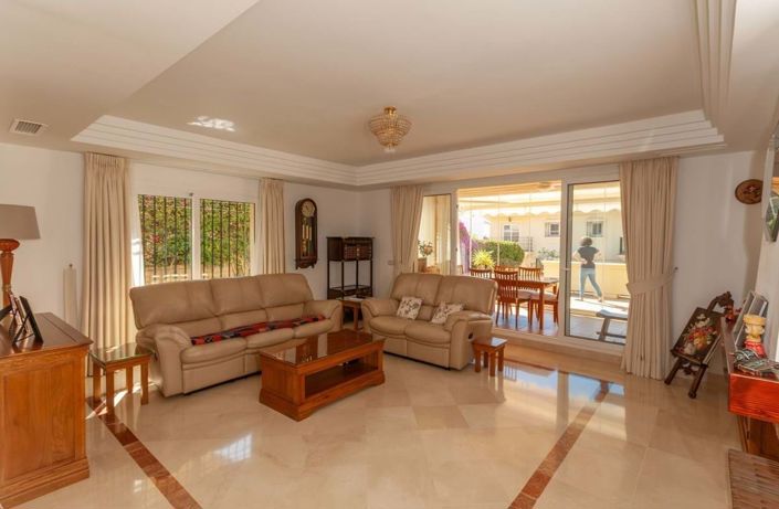 Image No.5-4 Bed Semi-Detached for sale