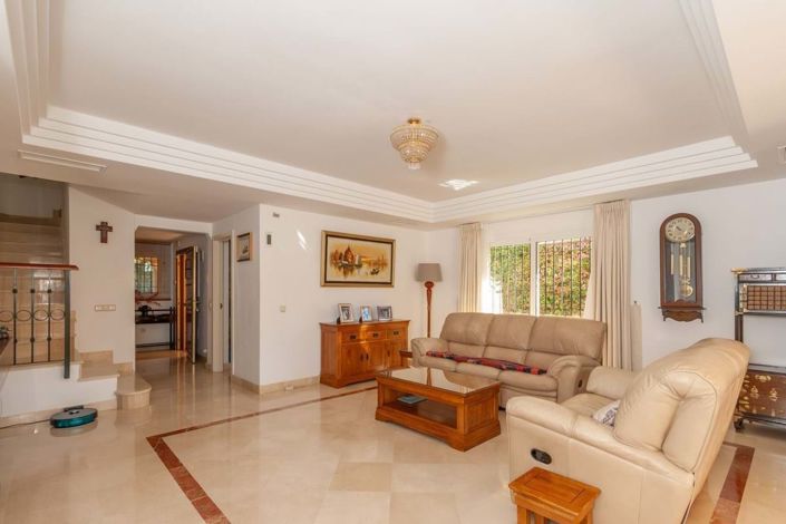 Image No.6-4 Bed Semi-Detached for sale