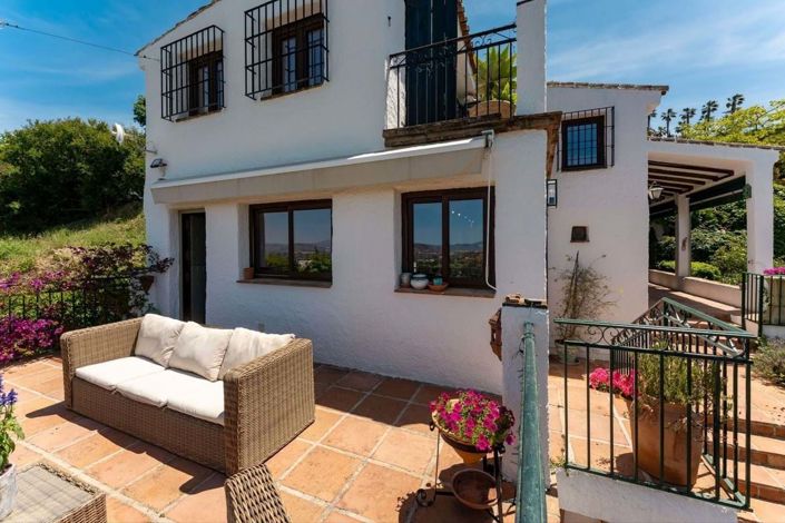Image No.20-3 Bed Apartment for sale