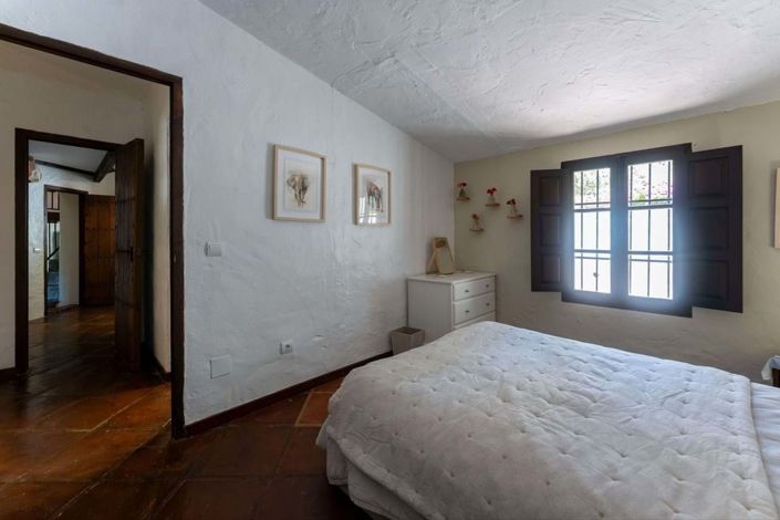 Image No.22-3 Bed Apartment for sale