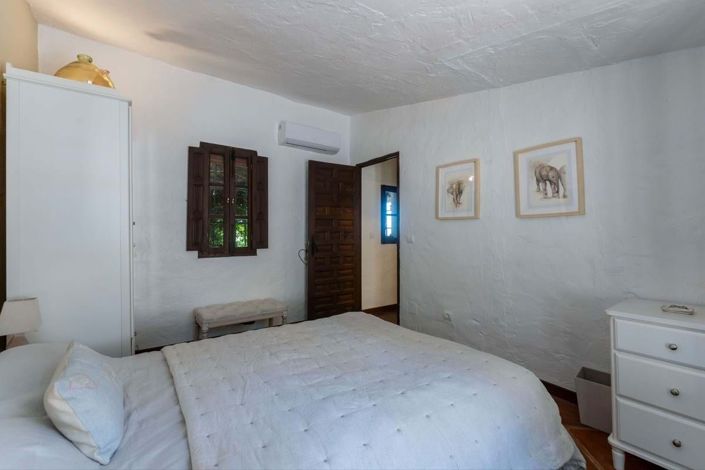 Image No.23-3 Bed Apartment for sale