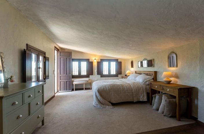 Image No.32-3 Bed Apartment for sale