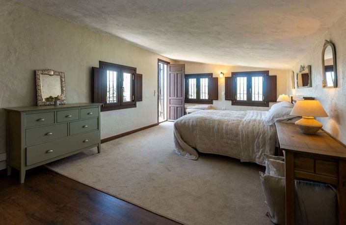 Image No.33-3 Bed Apartment for sale